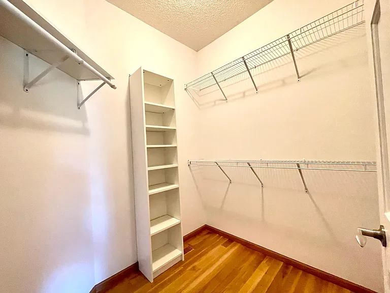 640 S Park Ct — Photo 18
