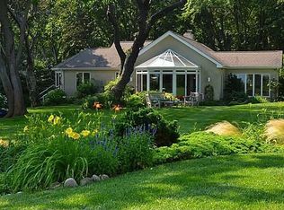 470 Sound Shore Rd, Riverhead, NY 11901