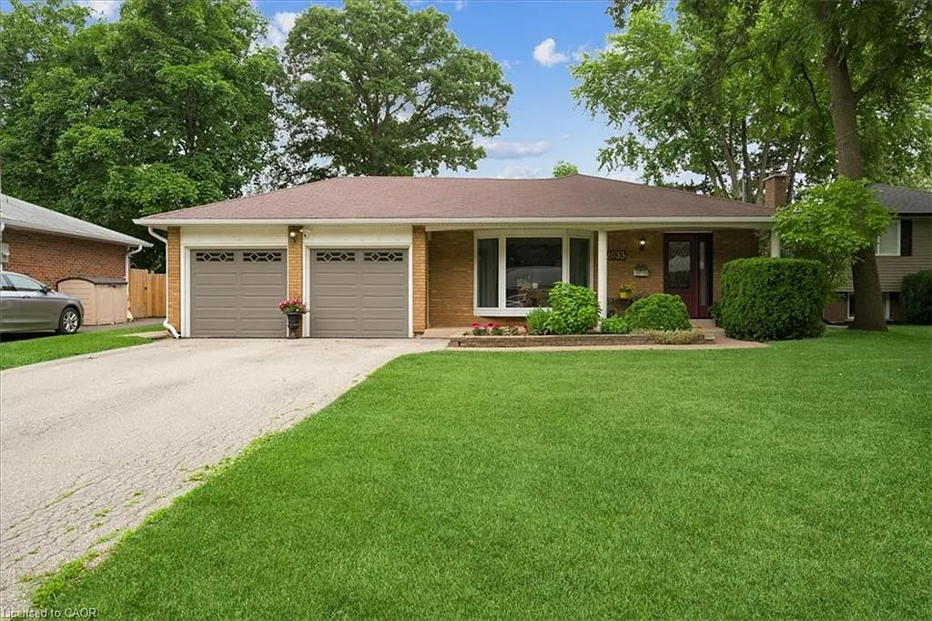 2033 Saxon Rd photo 1