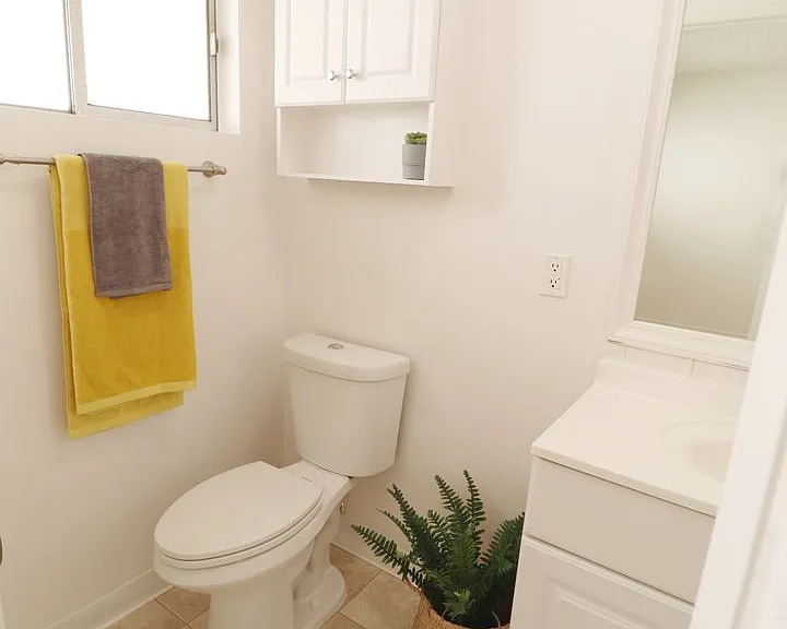 2 Weeks Free! Remodeled 1-Bedroom — Photo 31