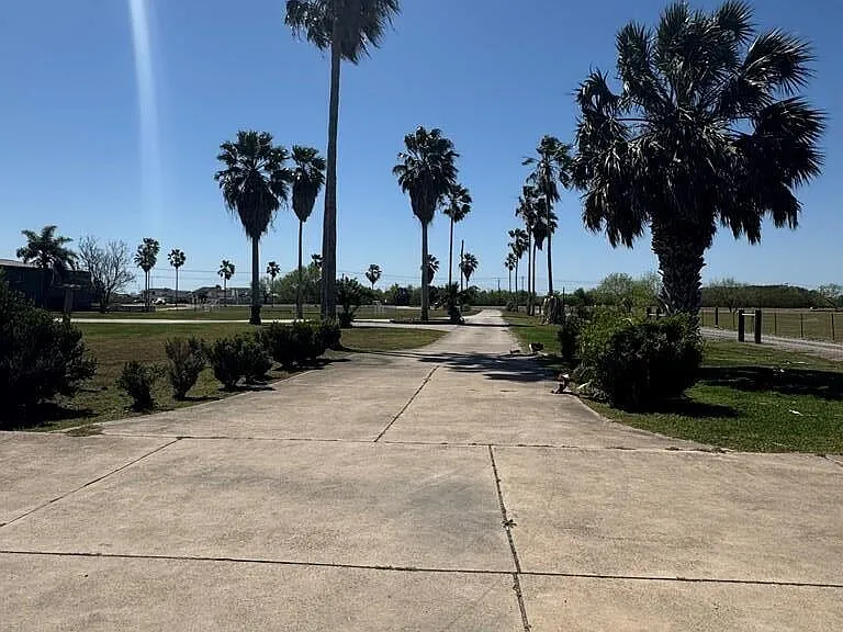 8795 FM 1732 — Photo 27