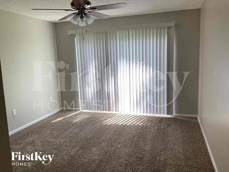 1451 Oak Pl — Photo 13