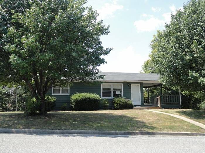 1st image of 187 Poplar Ave