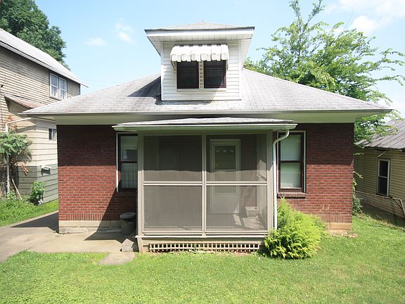 3rd image of 1239 Swann St