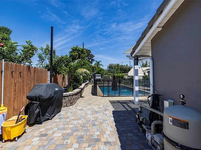 13591 Flint Dr — Photo 53