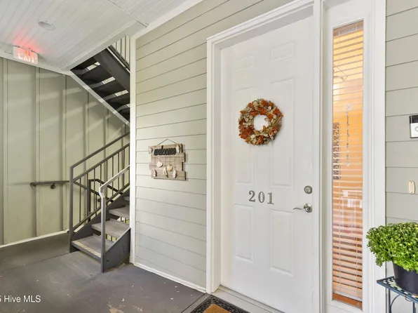 215 Valencia Court #201, Wilmington, NC 28412