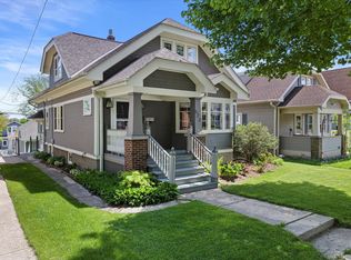 527 S 7th Ave, West Bend, WI 53095