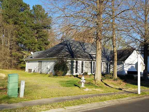 3rd image of 160 Heritage Lake Dr
