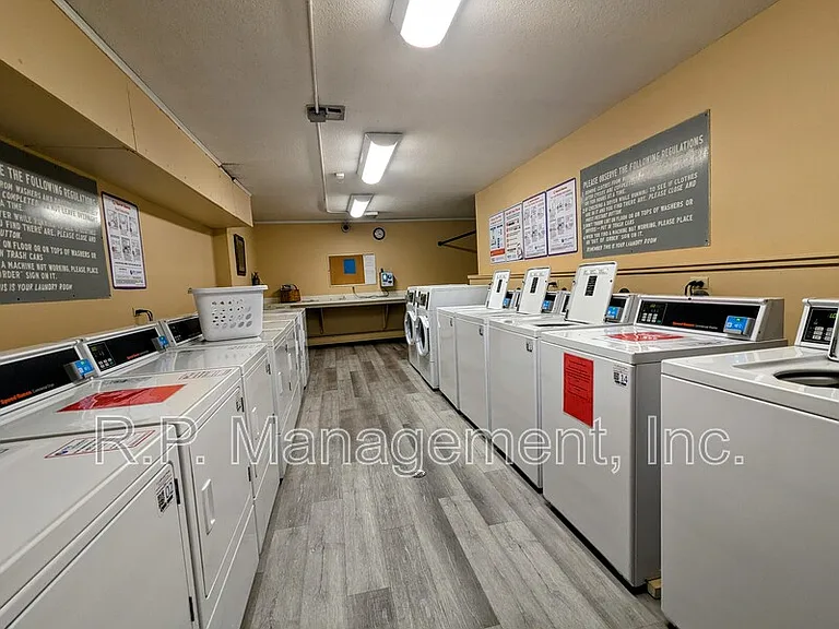 2800 Hamline Ave N #223 — Photo 16