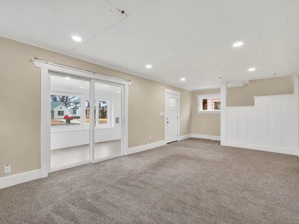 1708 1st Ave, Perry, IA 50220