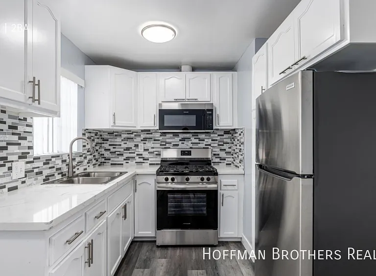 1032 S Normandie Ave #101 — Photo 1