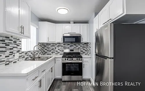 1032 S Normandie Ave #101 Photo 1