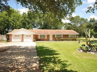 13702 Bunde Rd, Santa Fe, TX 77510