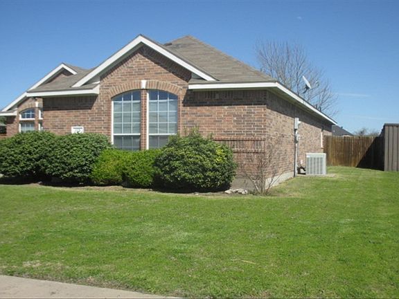 3rd image of 113 Parks Branch Rd