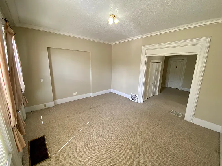 427 W Ave S #1 — Photo 8