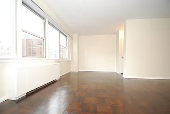 Rented by Buchbinder & Warren | media 4