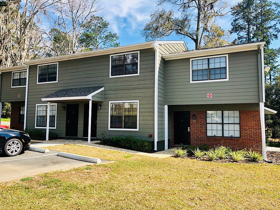 Townhome Exterior Building
