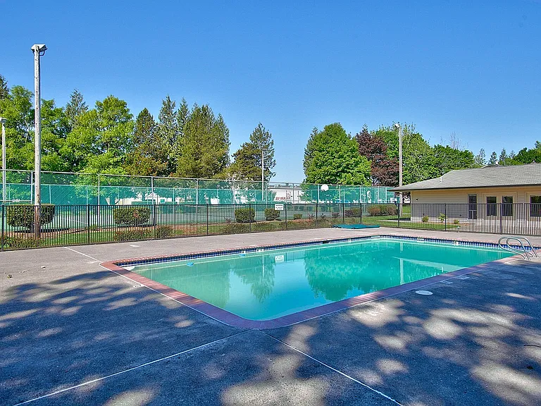 2897 NE Rene Ave — Photo 4