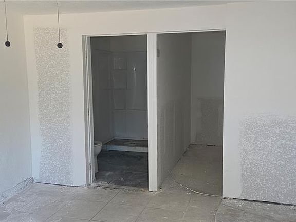 3rd image of 7311 Oelsner St
