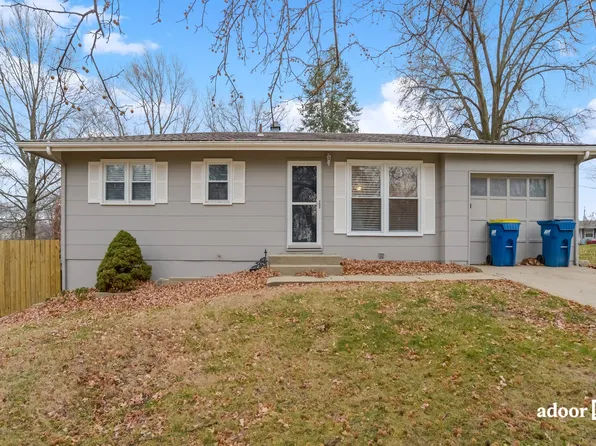 405 Grant St, Liberty, MO 64068