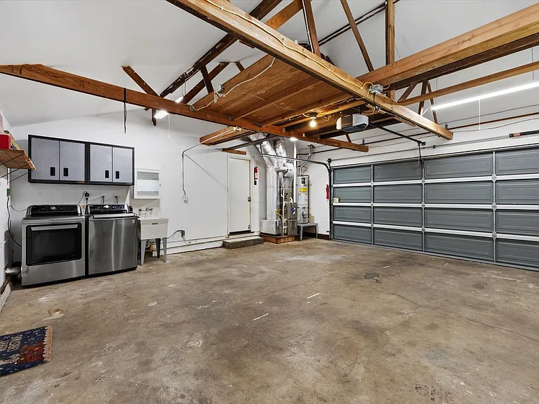 2464 Aram Ave — Photo 26
