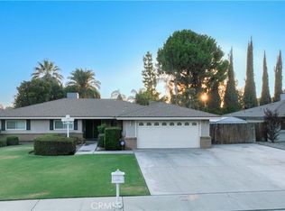 201 Quail Park Dr, Bakersfield, CA 93309