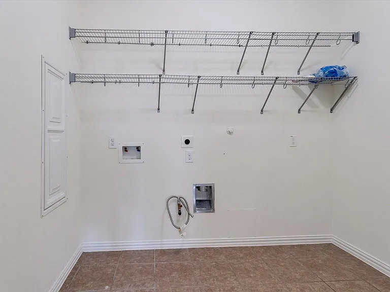 13202 Indigo Creek Ln — Photo 40