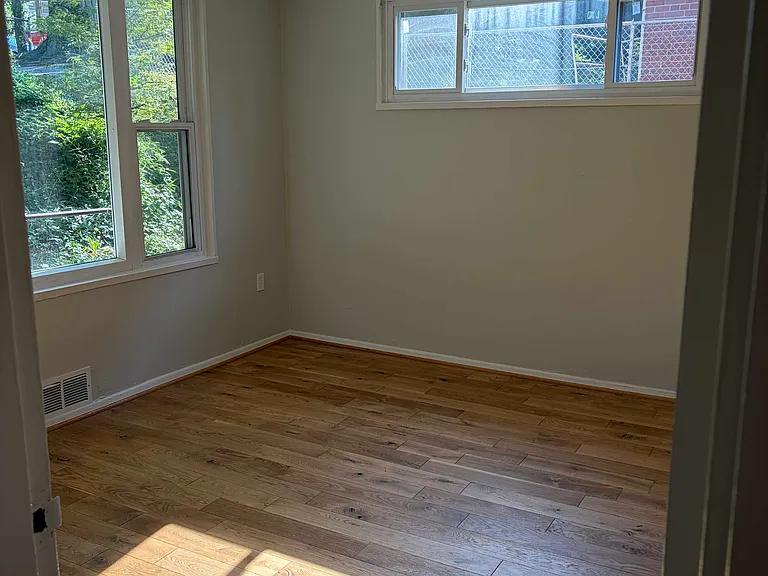 107 Victor St NE #1 — Photo 11