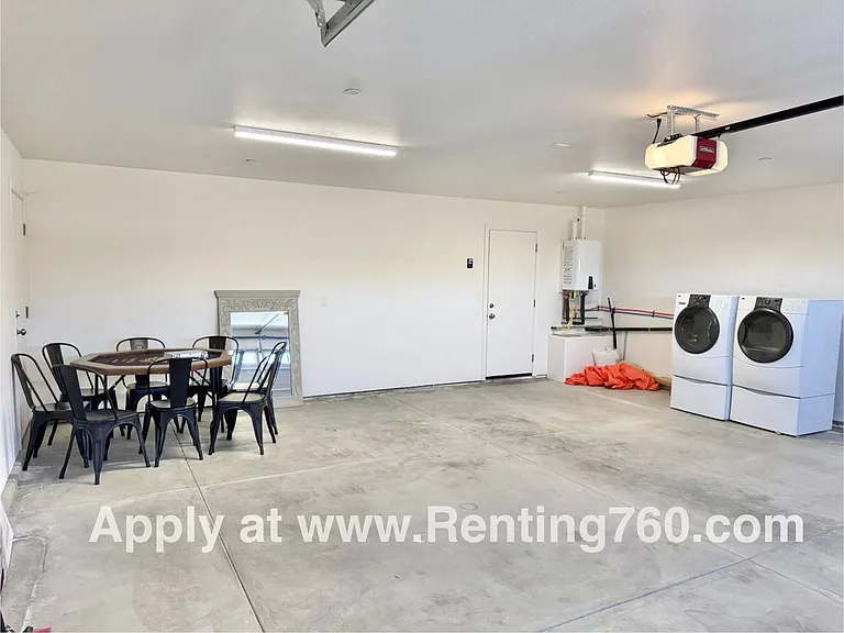 8621 Amador Ave — Photo 33