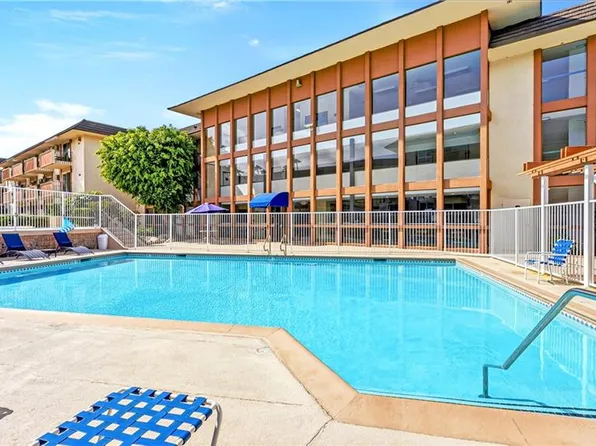 5585 E Pacific Coast Hwy, Long Beach, CA