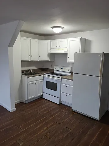 111 Richmond St #C Photo 1