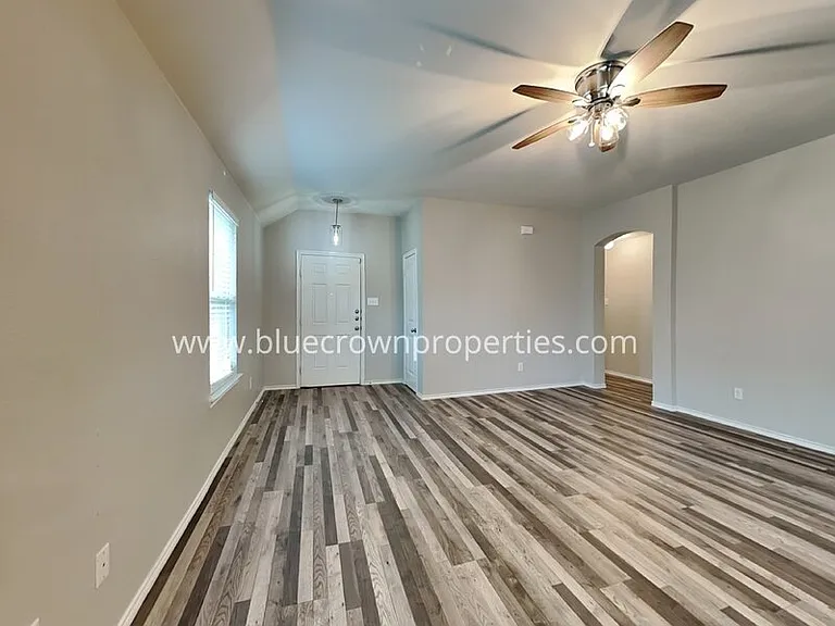 3085 Seth Ln — Photo 3
