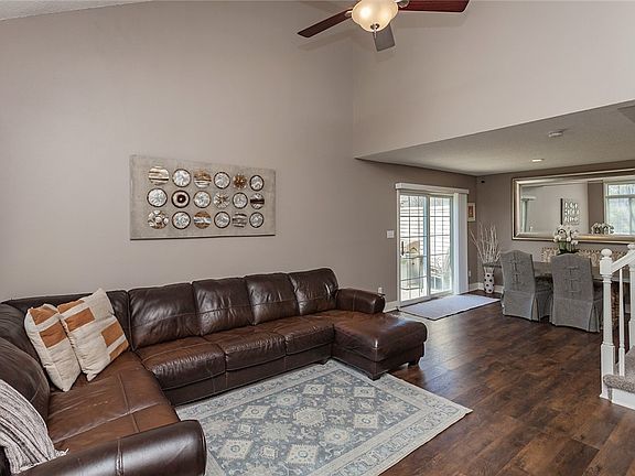5th image of 6855 Woodland Ave Unit 1001
