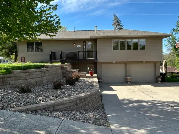 1803 Pine St, Harlan, IA 51537