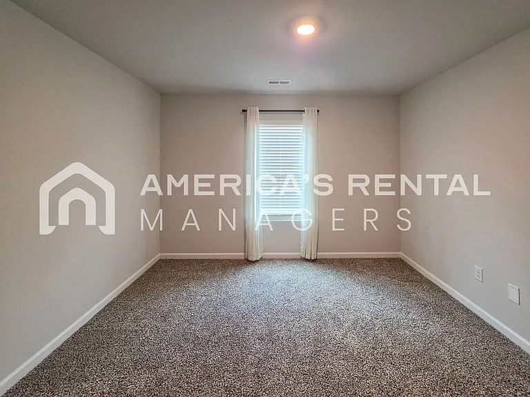 1508 Heritage Cir SE — Photo 15