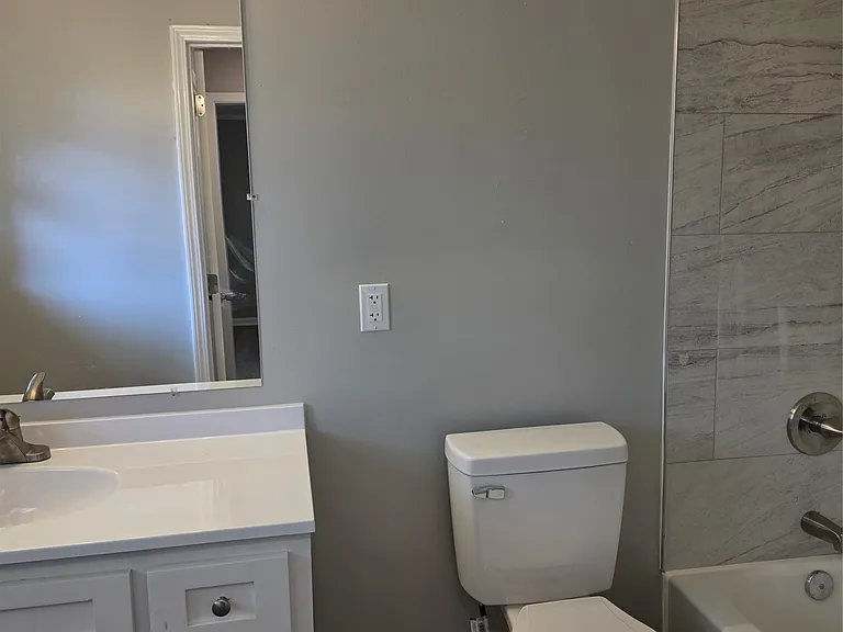 744 Ledyard Pl — Photo 21