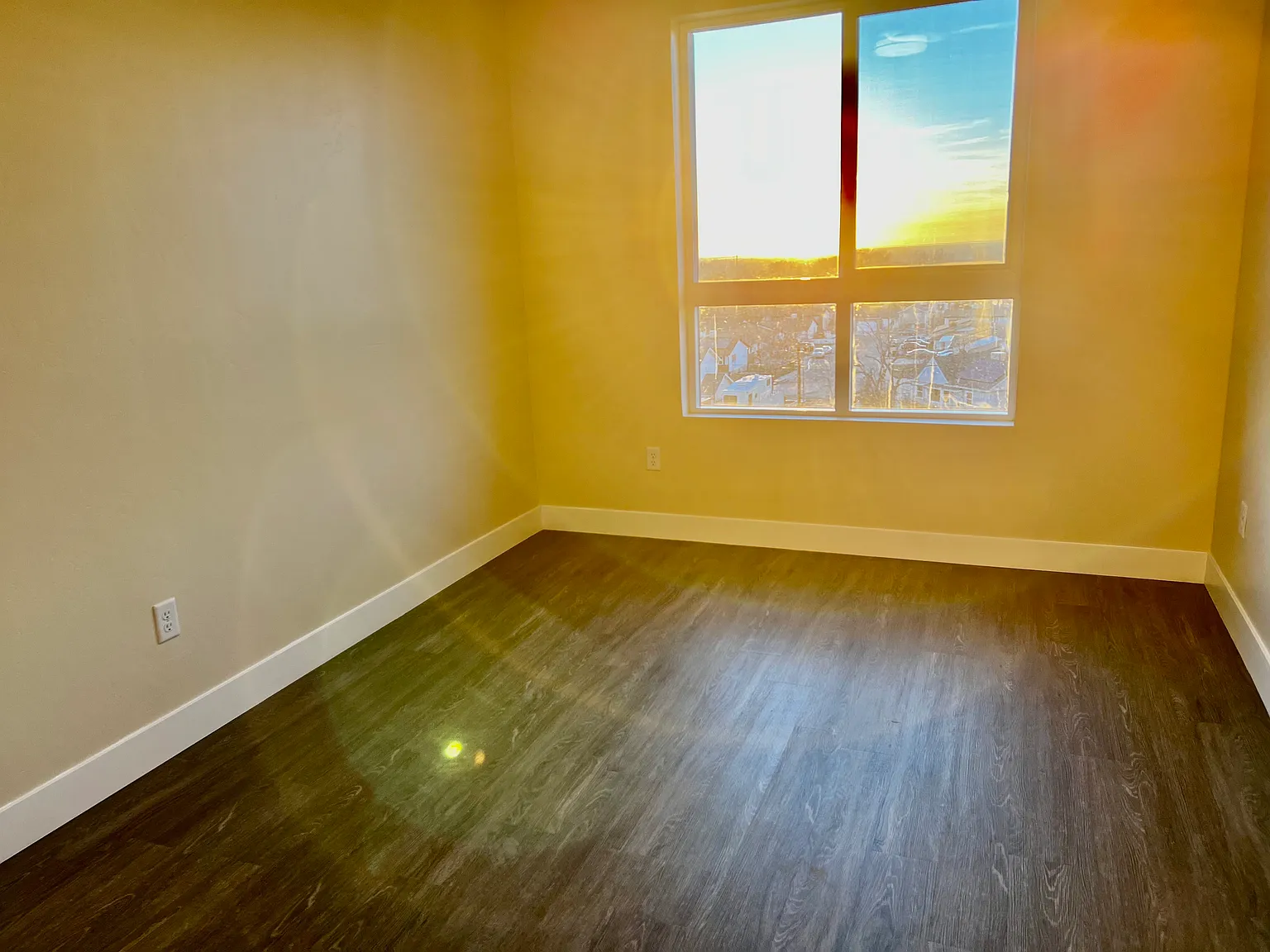 3 bed, 1200 sqft, $1,780 — Photo 4