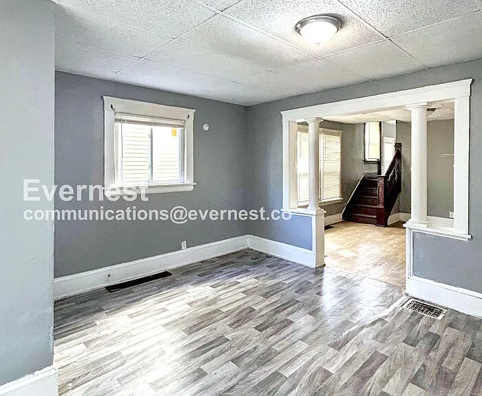 2213 E 82nd St — Photo 13