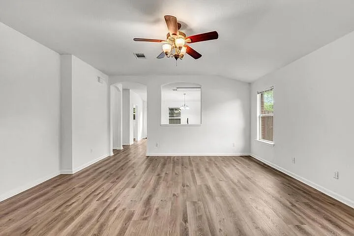 609 Golden Gate Dr — Photo 21