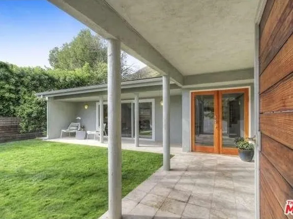9767 W Apricot Ln, Beverly Hills, CA 90210