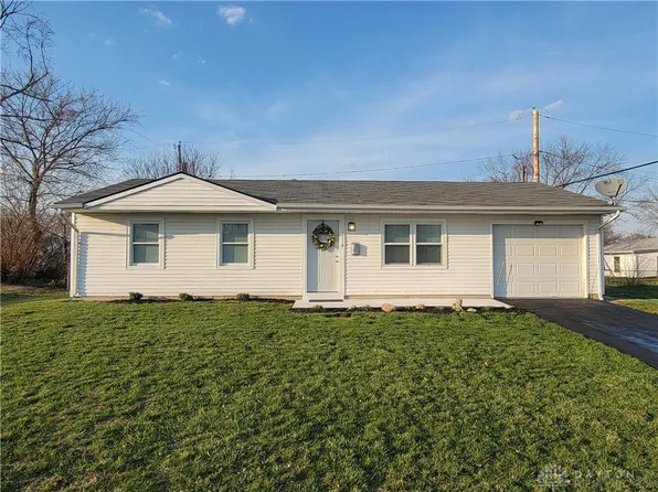 1114 Fyffe Ave, New Carlisle, OH 45344