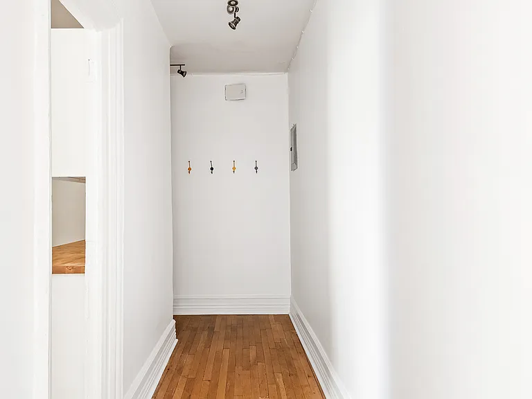 720 W 173rd St #25 — Photo 8