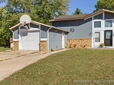 453 Pine Place St SE, Grand Rapids, MI, 49548