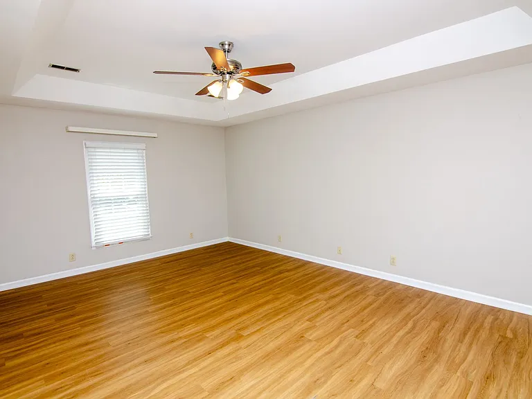 1144 Hunters Chase Dr — Photo 18