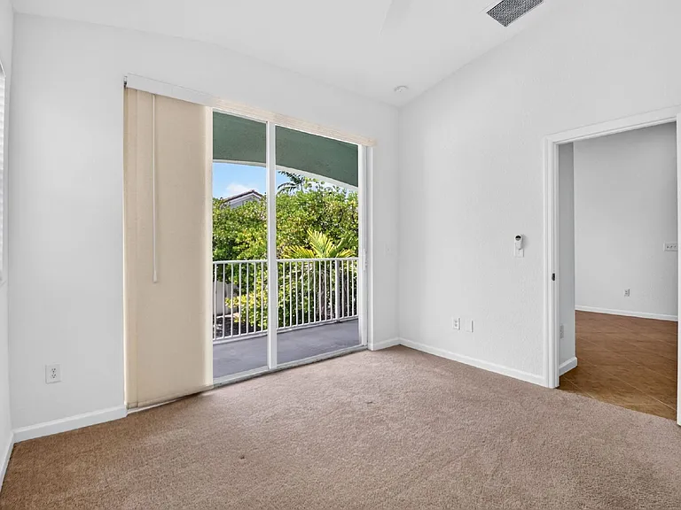 3199 Laurel Ridge Cir — Photo 23