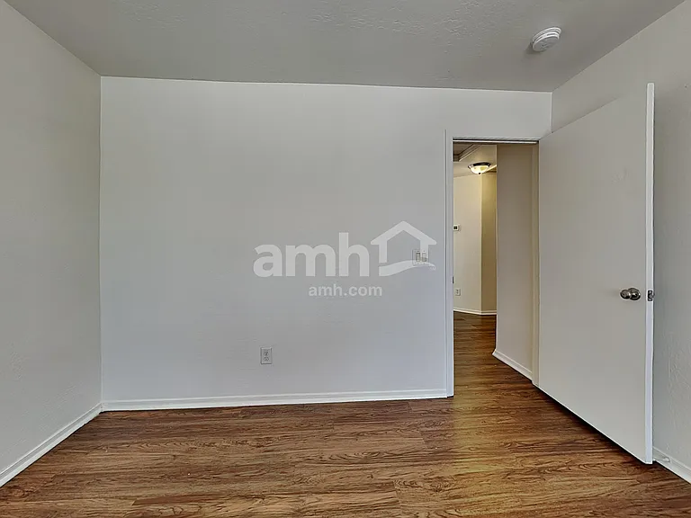 2653 S 89th Dr — Photo 7