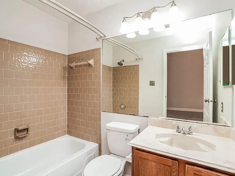 17263 Saturn Ln — Photo 12