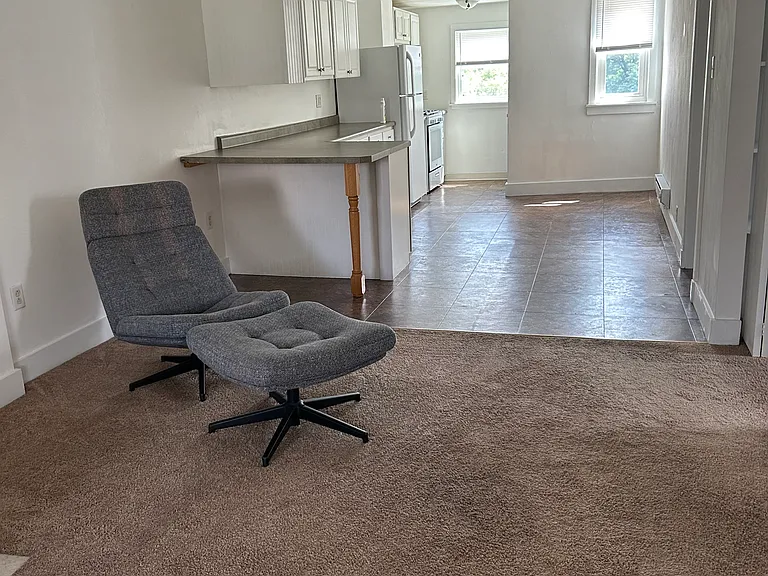 1430 Muldowney Ave — Photo 22