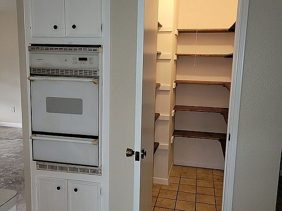 4th image of 3922 Paulette Dr