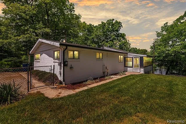 12048 Weiman Dr photo 1